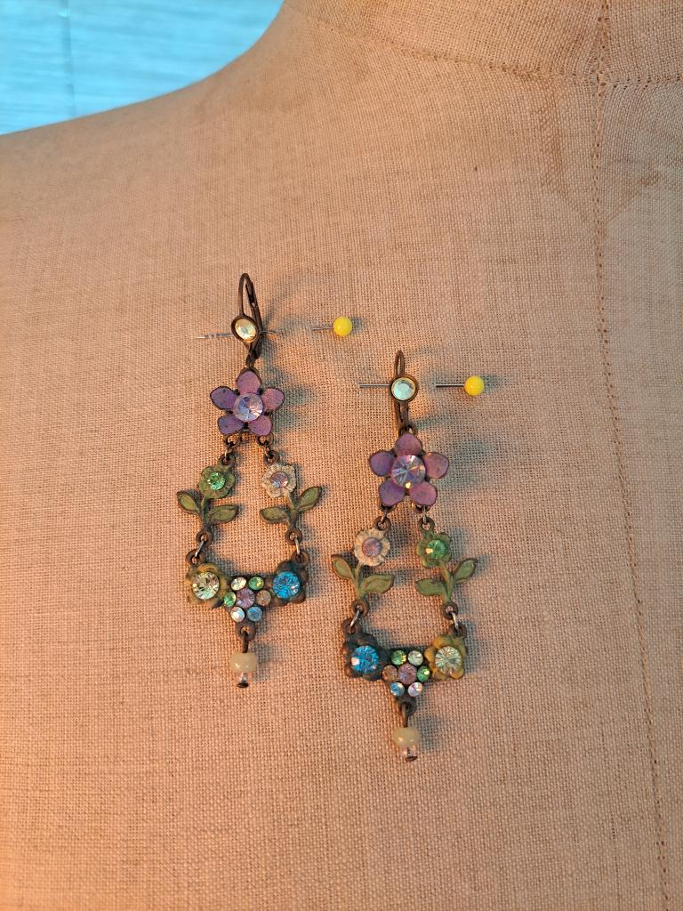 Earrings Lovely Michal Negrin Crystals flower (Israel), Met kristal, Overige materialen, Overige kleuren, Ophalen of Verzenden