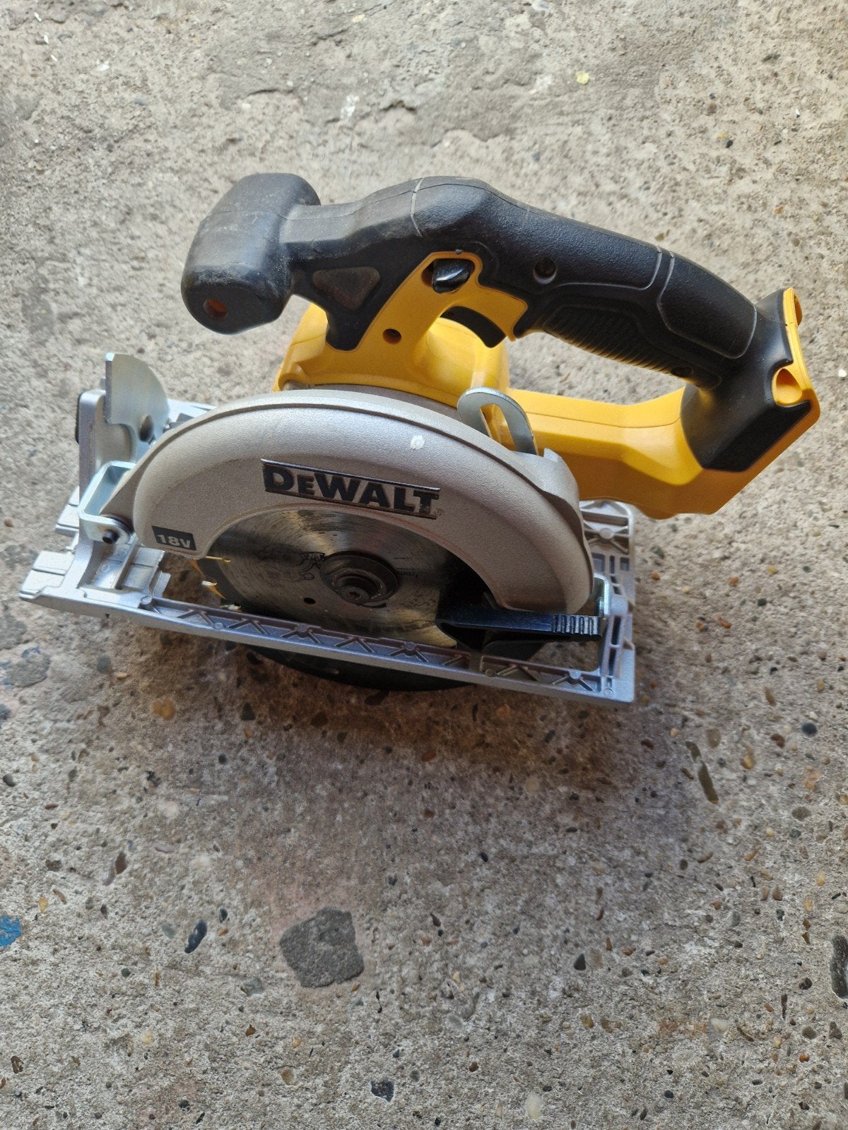 Dewalt cirkelzaak., Ophalen of Verzenden, 1200 watt of meer, Cirkelzaag, 30 tot 70 mm