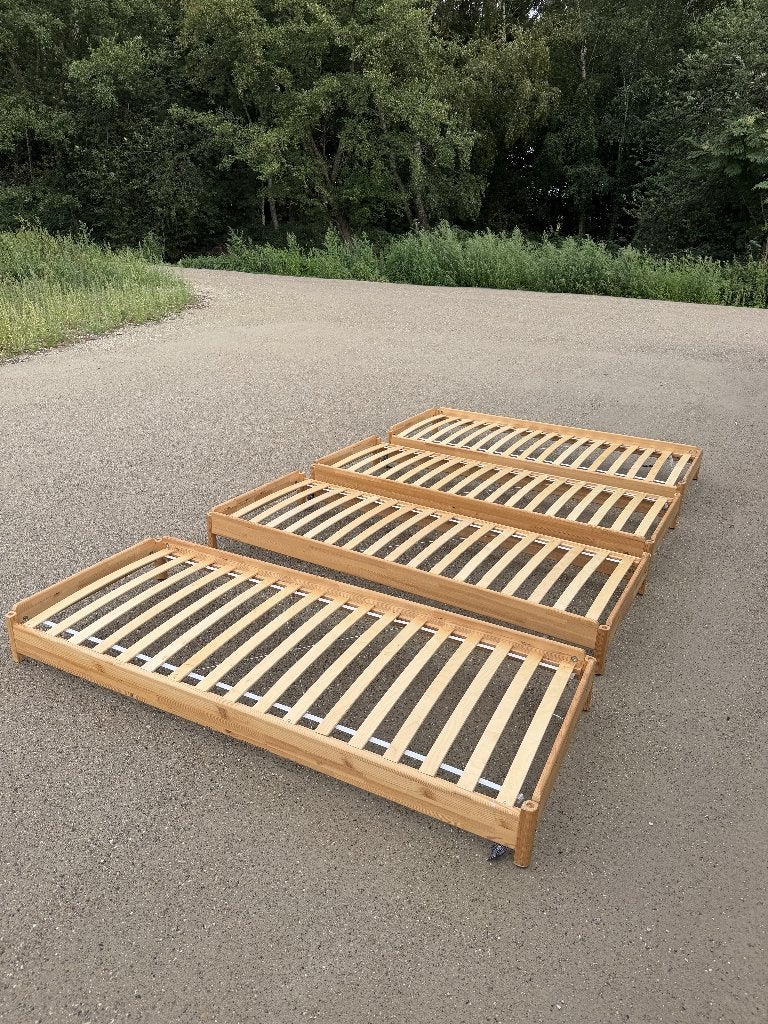 Stapelbaar bedden  2 x 2 stuks van Ikea, Huis en Inrichting, Ophalen, Gebruikt, Eenpersoons, Bruin