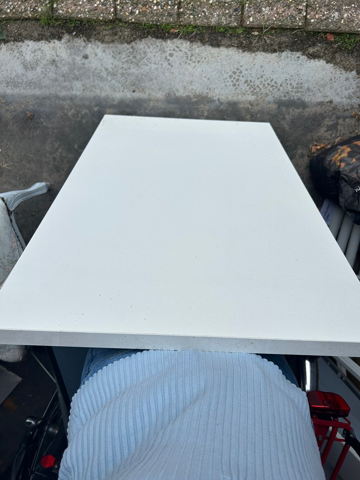 Bureablad ikea, Huis en Inrichting, Ophalen, Zo goed als nieuw