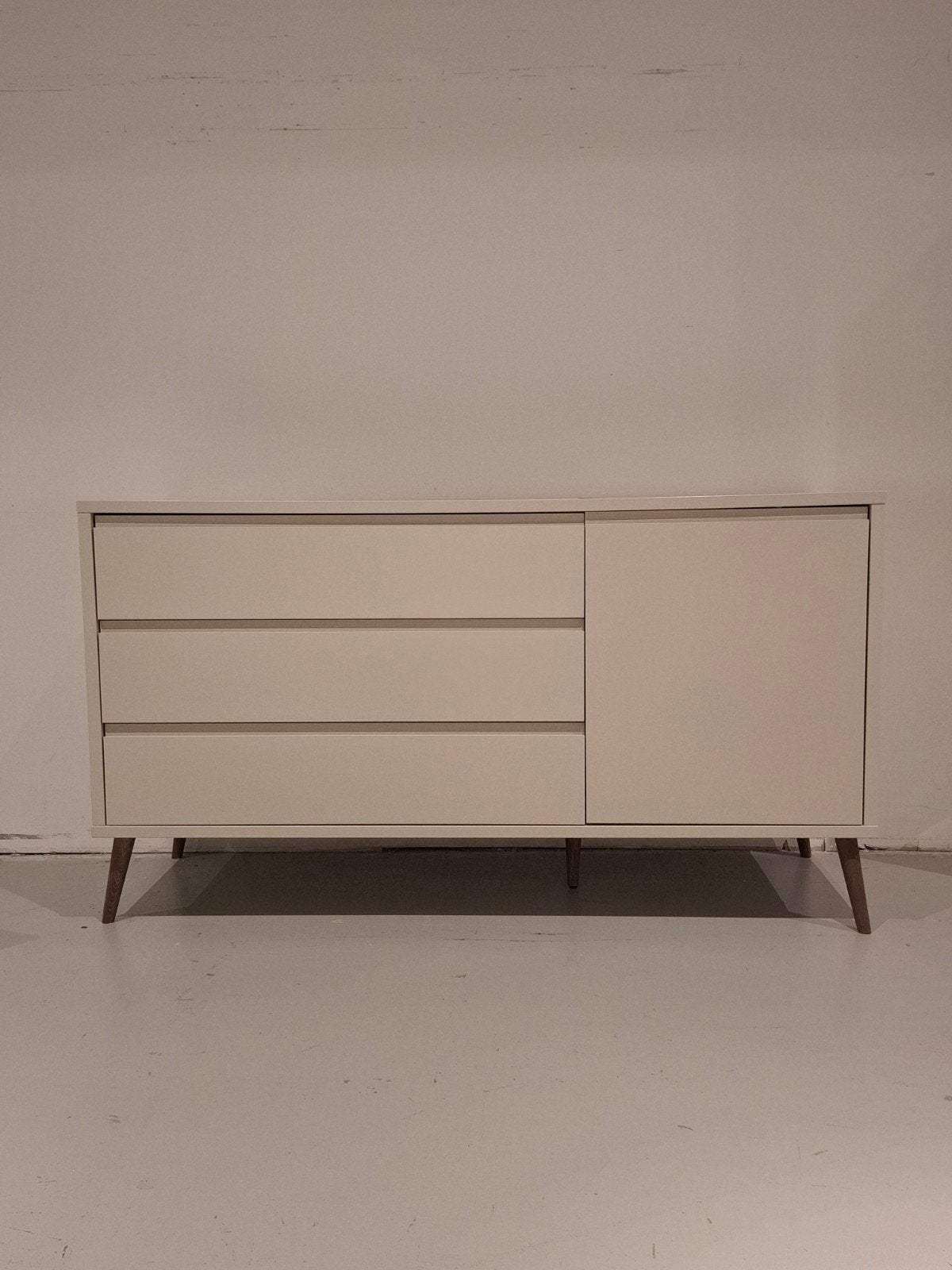 Europe Baby Sterre XL Commode - Oatmeal / Walnoot, Ophalen, 50 tot 70 cm, 100 cm of meer, Zo goed als nieuw
