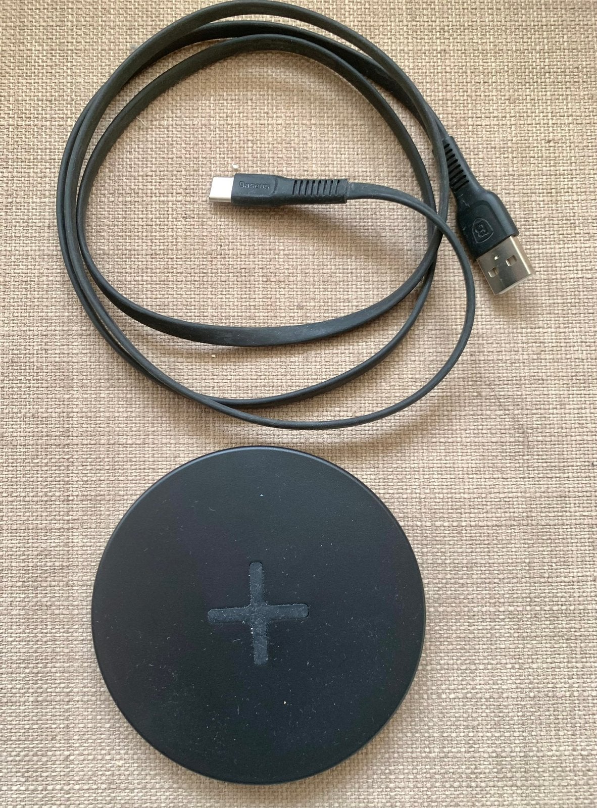 Draadloze oplader met kabel, zo goed als nieuw, USB-C, IKEA, Draadloze oplader, Ophalen of Verzenden