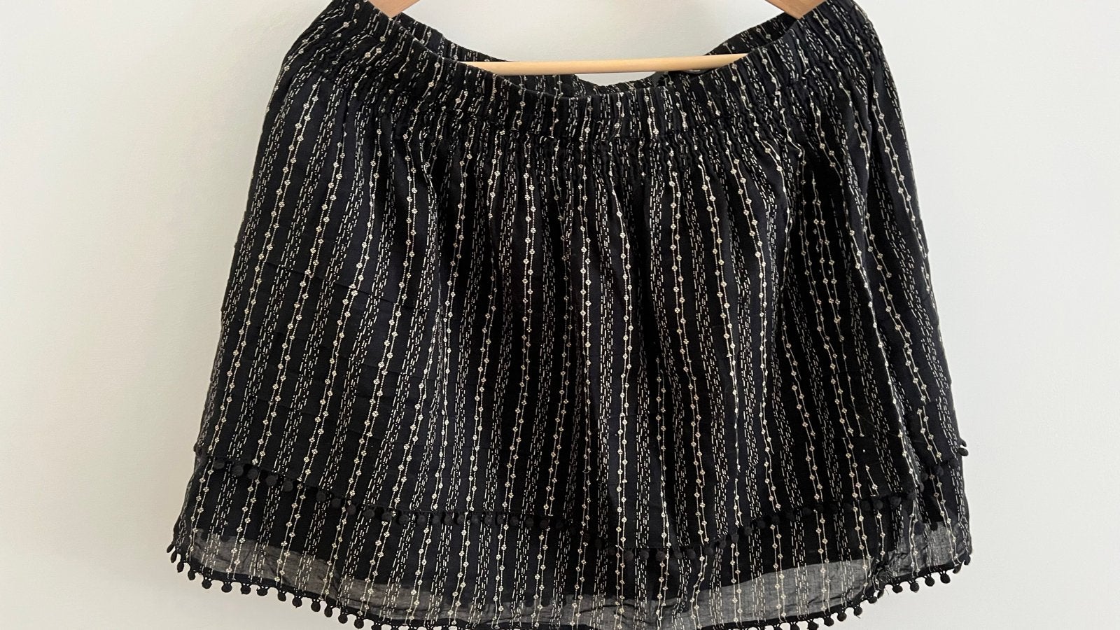 Scotch and Soda Zwart Rokje met Pompons, Ophalen, Zwart, Maat 42/44 (L), Zo goed als nieuw
