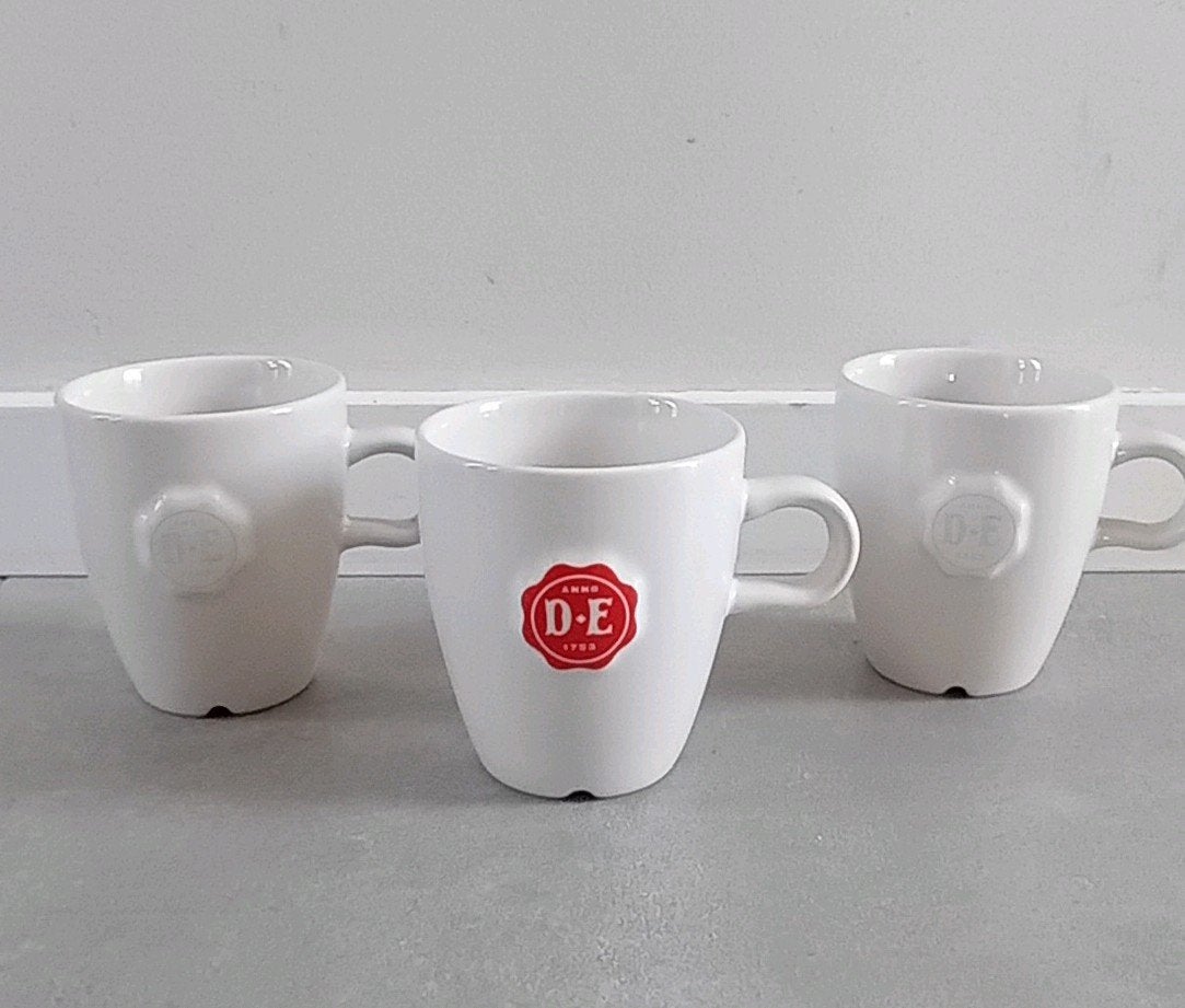 3 Douwe Egberts koffie / lungo mokken, Nieuw, Ophalen of Verzenden, Overige stijlen, Kop(pen) en/of Schotel(s)