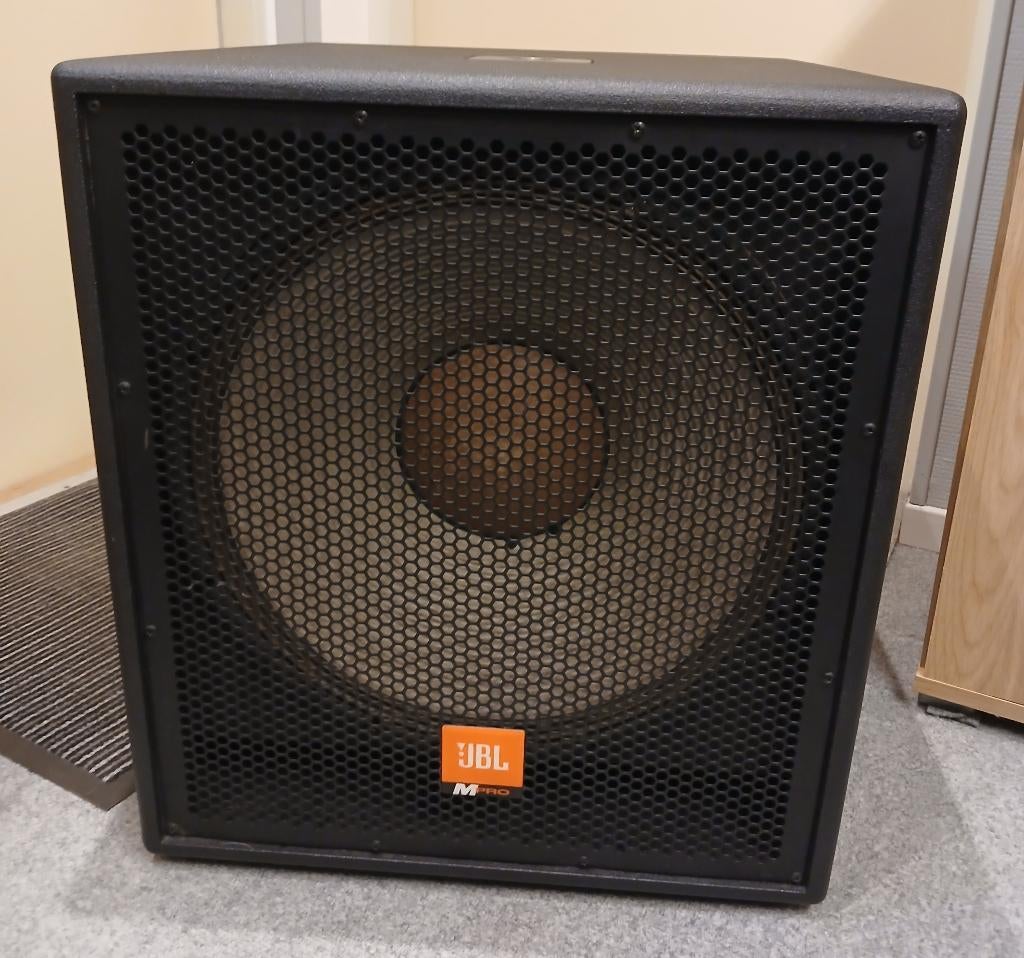 2x Subwoofer JBL MPRO418S, Ophalen of Verzenden, Zo goed als nieuw, 120 watt of meer, Subwoofer