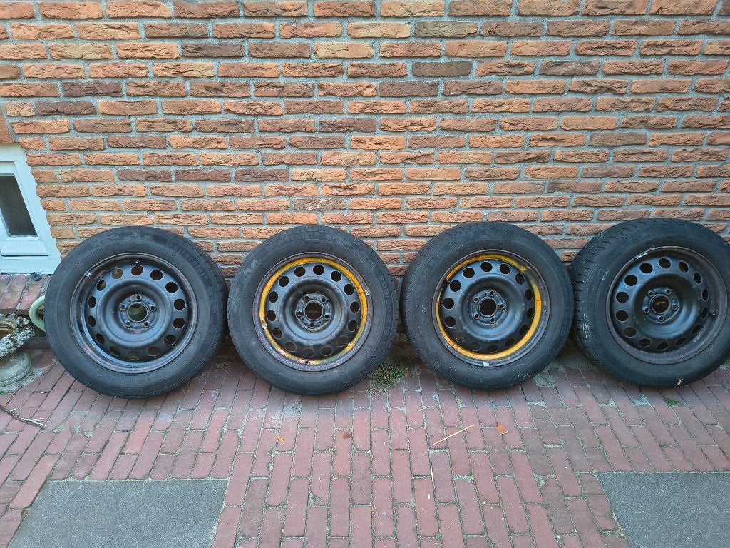Winterbanden op stalen velg 205/60 R16, Ophalen, Gebruikt, Citroën