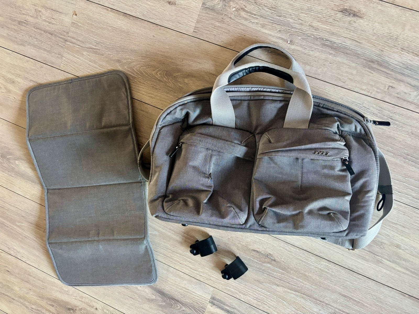 Nieuwe Joolz luiertas grijs met koelvakken en accessoires, Ophalen of Verzenden, Nieuw, Schoudertas