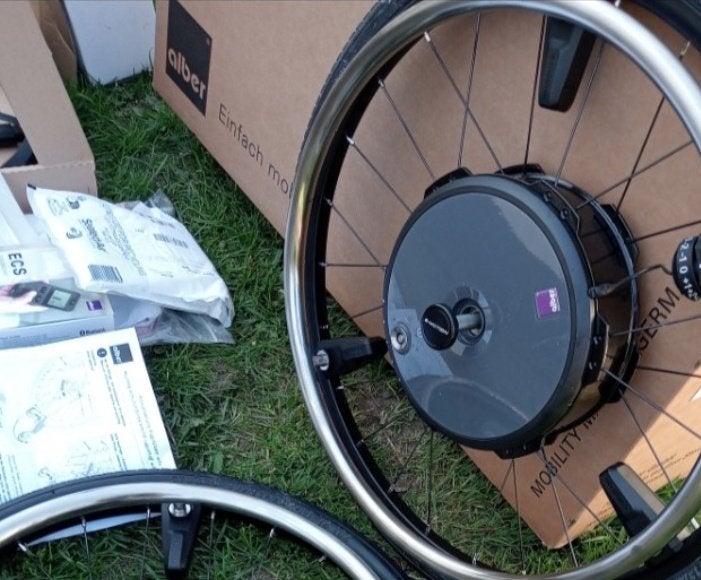 Alber m25 nieuw,garantie,boekjes,rekening, 24inch!!, Ophalen of Verzenden, Nieuw, Handbewogen rolstoel