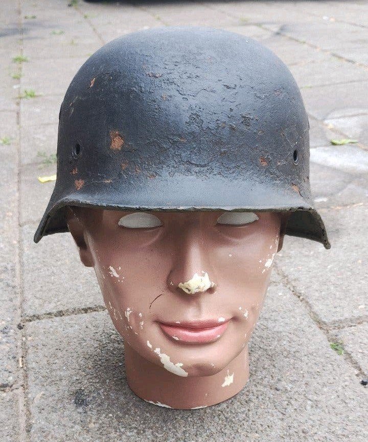 Vintage Duitse Stahlhelm M35/M40 - WOII Helm, Verzenden
