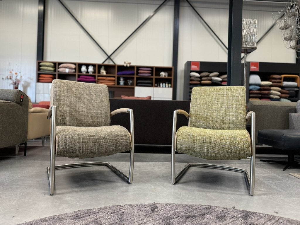 2 Brees new world Fauteuils stof leer Design stoel, 75 tot 100 cm, Ophalen of Verzenden, Zo goed als nieuw, 75 tot 100 cm