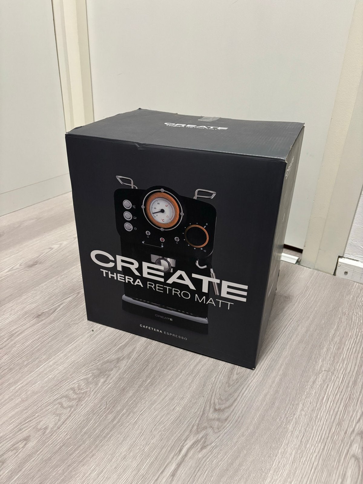 CREATE Thera Retro Matt Espressomachine - Nieuw in doos, Ophalen, Espresso apparaat, Nieuw, Gemalen koffie