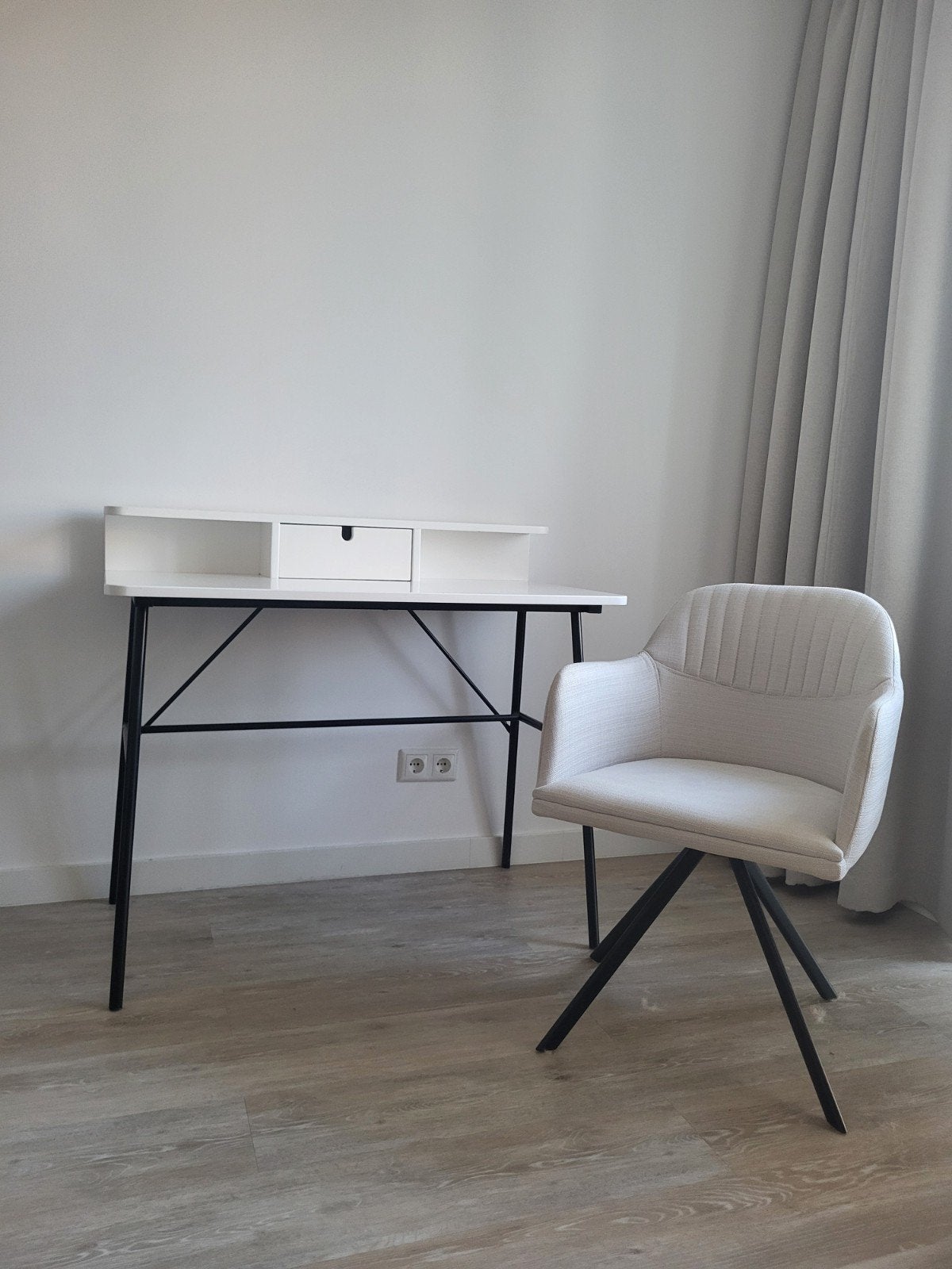 table with chair, Ophalen