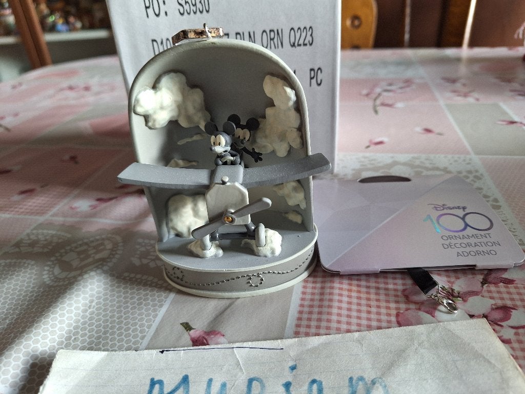 Disney Crazy Plane Mickey en Minnie Mouse ornament, Verzamelen, Ophalen of Verzenden, Mickey Mouse, Zo goed als nieuw, Beeldje of Figuurtje