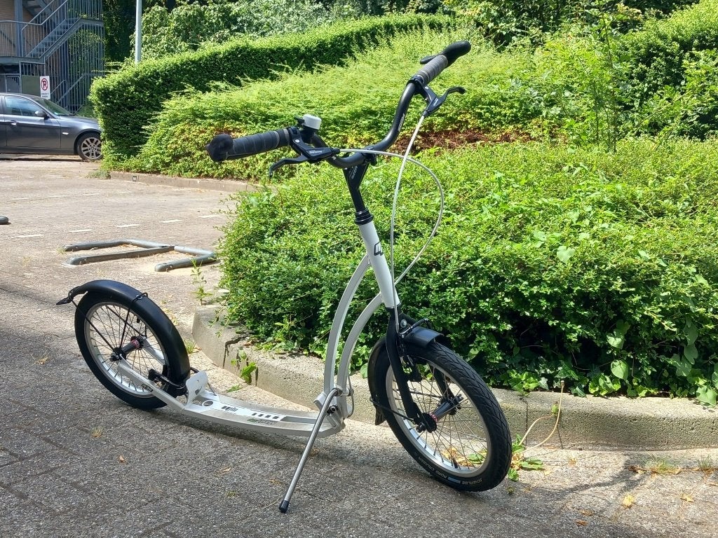 Step voor volwassenen Mibo Mastr wit, Fietsen en Brommers, Steps, Gebruikt, Gewone step, Ophalen