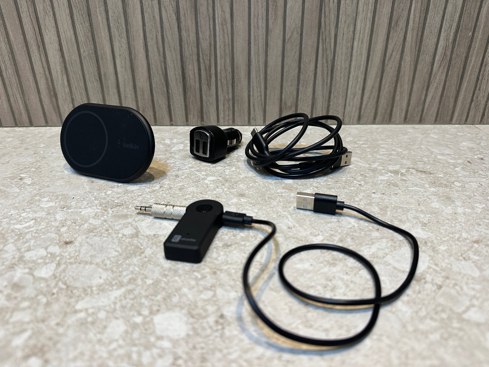 Belkin draadloze autolader en Cellularline Bluetooth ontvang, Ophalen of Verzenden, Gebruikt