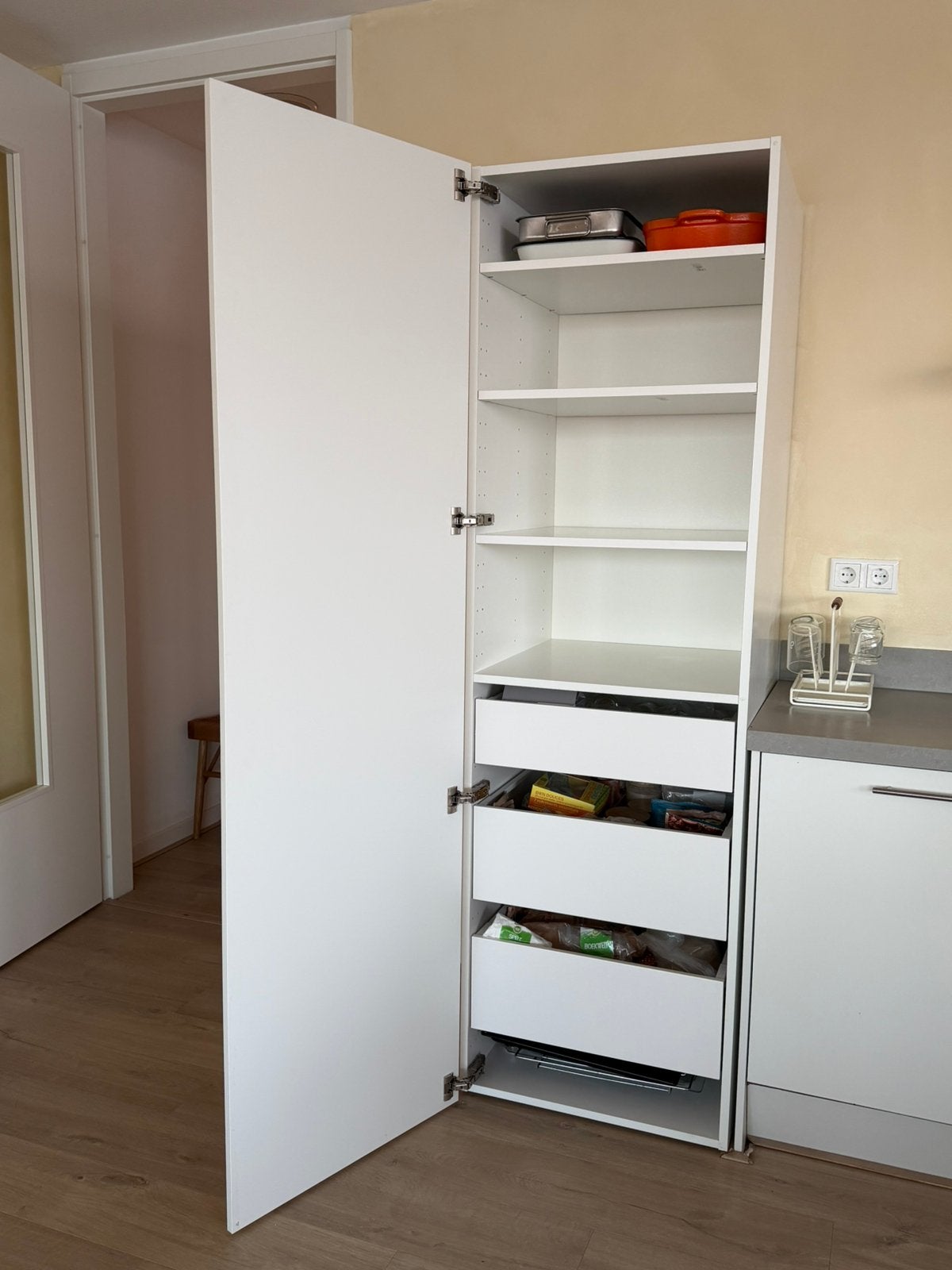 IKEA METOD/MAXIMERA hoge keukenkast wit – 1 jaar oud, Huis en Inrichting, 200 cm of meer, Zo goed als nieuw, 50 tot 75 cm, 50 tot 100 cm