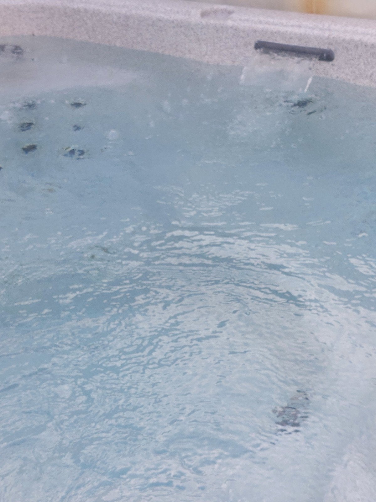 Foto 5 van Gratis Jacuzzi Sun Valley (zelf ophalen)
