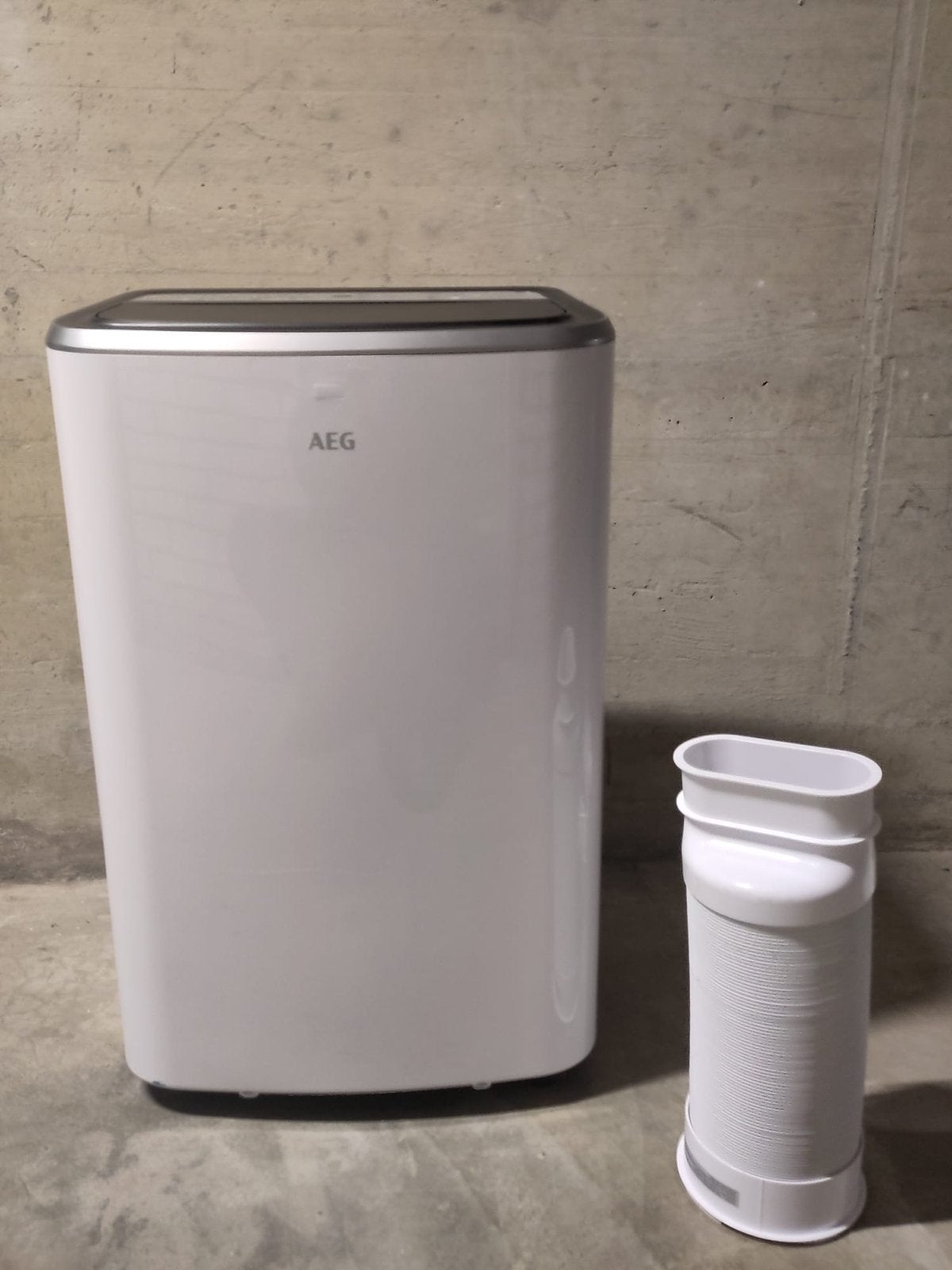 AEG Mobiele Airco met Afstandsbediening, Ophalen, Minder dan 60 m³, 3 snelheden of meer, Zo goed als nieuw
