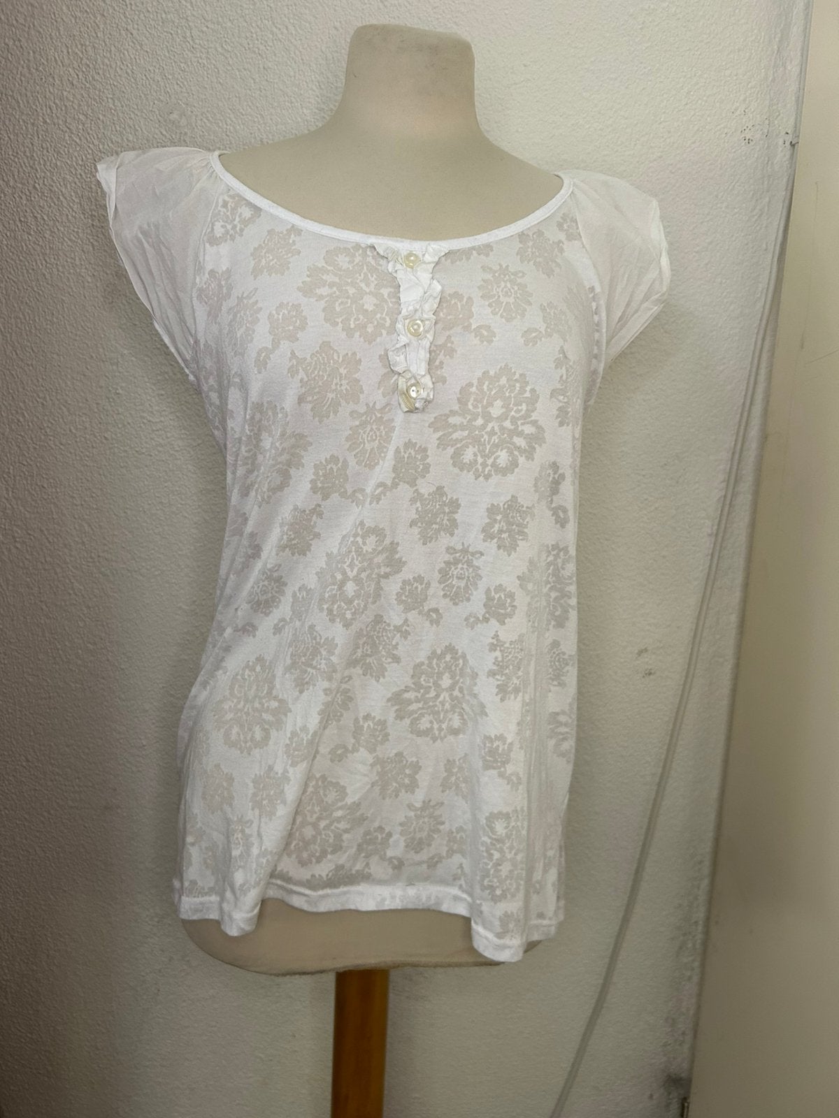 Wit dames t-shirt | M&S Mode | maat L | patroon | ruches, Wit, Maat 42/44 (L), Ophalen of Verzenden, Korte mouw