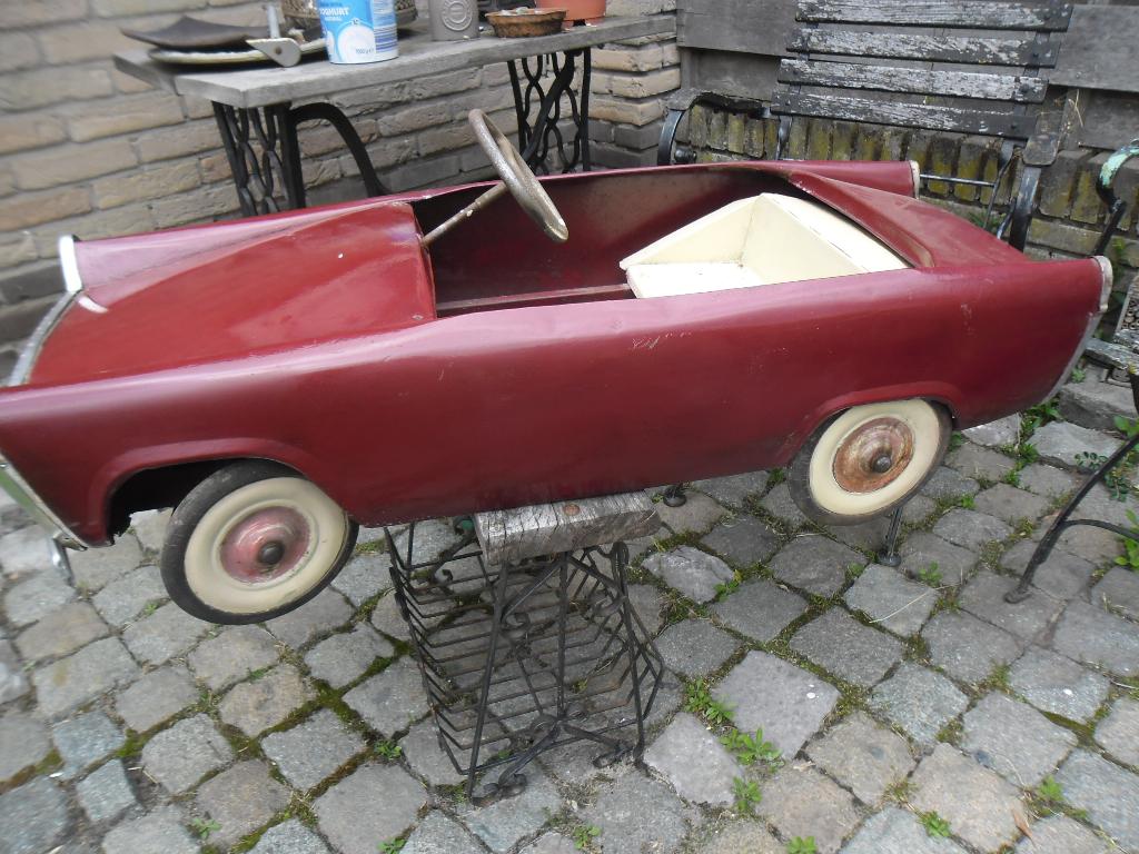 Torck trapauto Model Fiat antiek, Ophalen