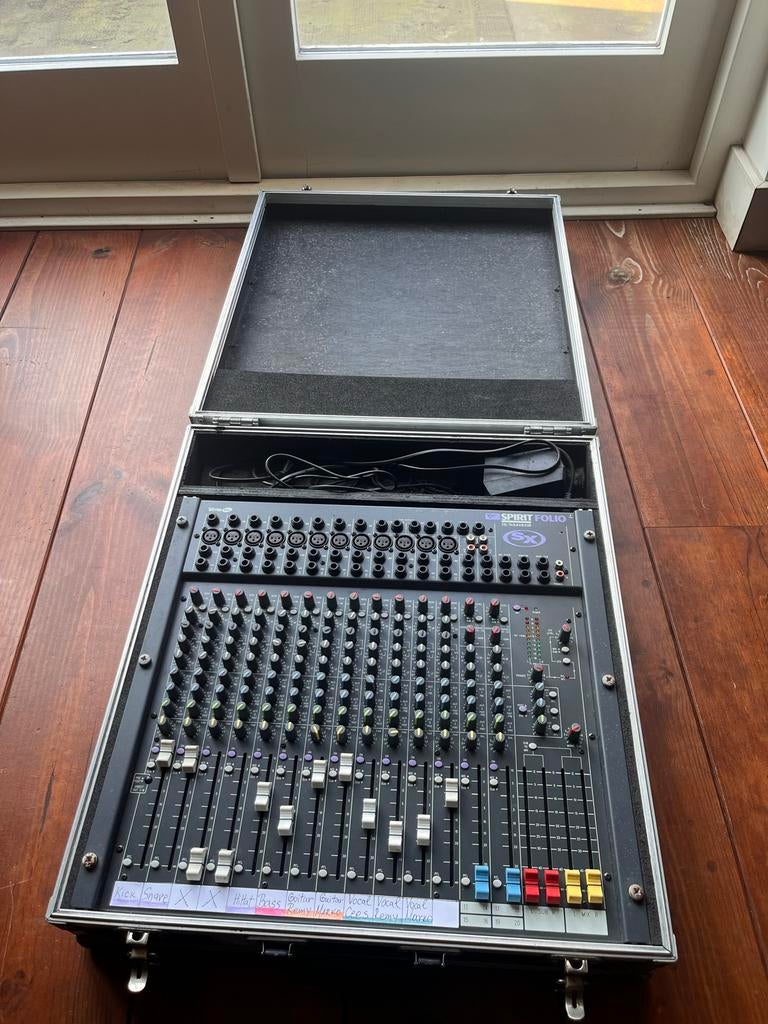 Soundcraft Spirit Folio SX mengpaneel met flightcase, Muziek en Instrumenten, Ophalen of Verzenden, Gebruikt, 10 tot 20 kanalen