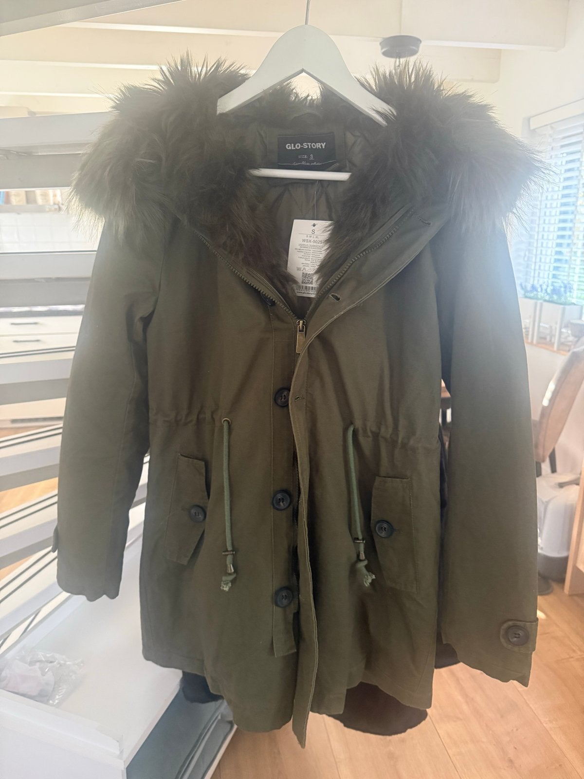 Winterjas met bontkraag - NIEUW, Kleding | Dames, Ophalen of Verzenden, Nieuw, Maat 36 (S), Groen