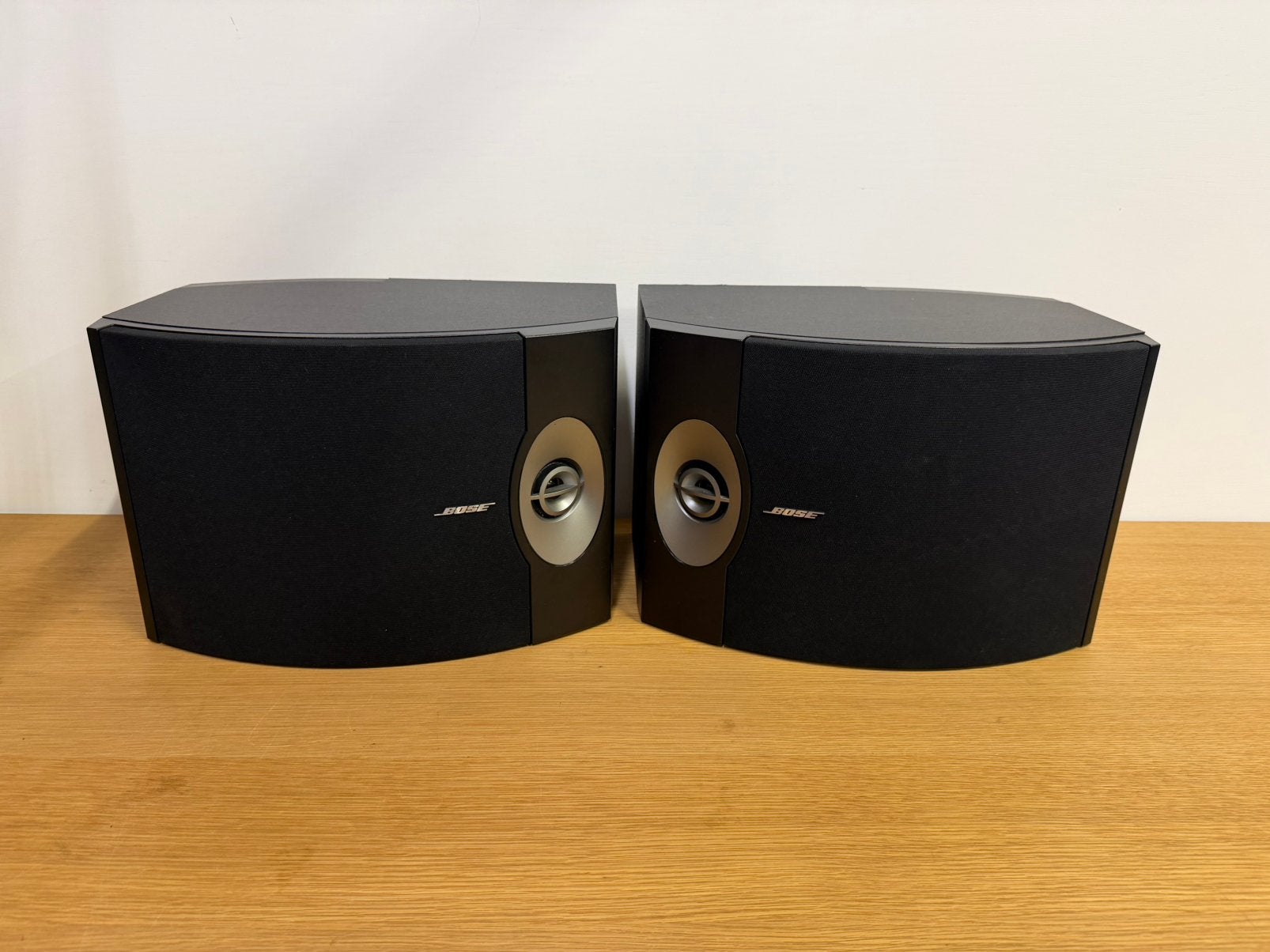 2x Bose 301 serie 5 luidsprekers / speakers zwart, Audio, Tv en Foto, 150 watt of meer, Stereo speakers, Ophalen of Verzenden
