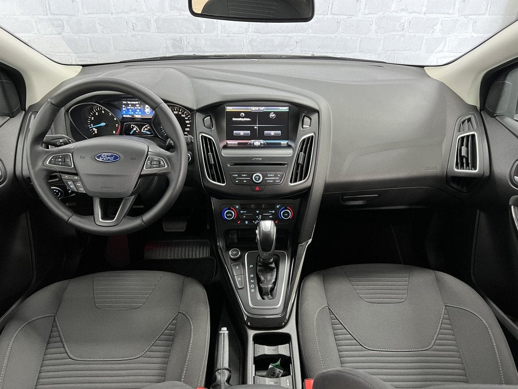 Ford Focus 1.5 Titanium Edition Automaat Navigatie Cruise St, Stof, 4 cilinders, Automatische klimaatregeling, 1500 kg