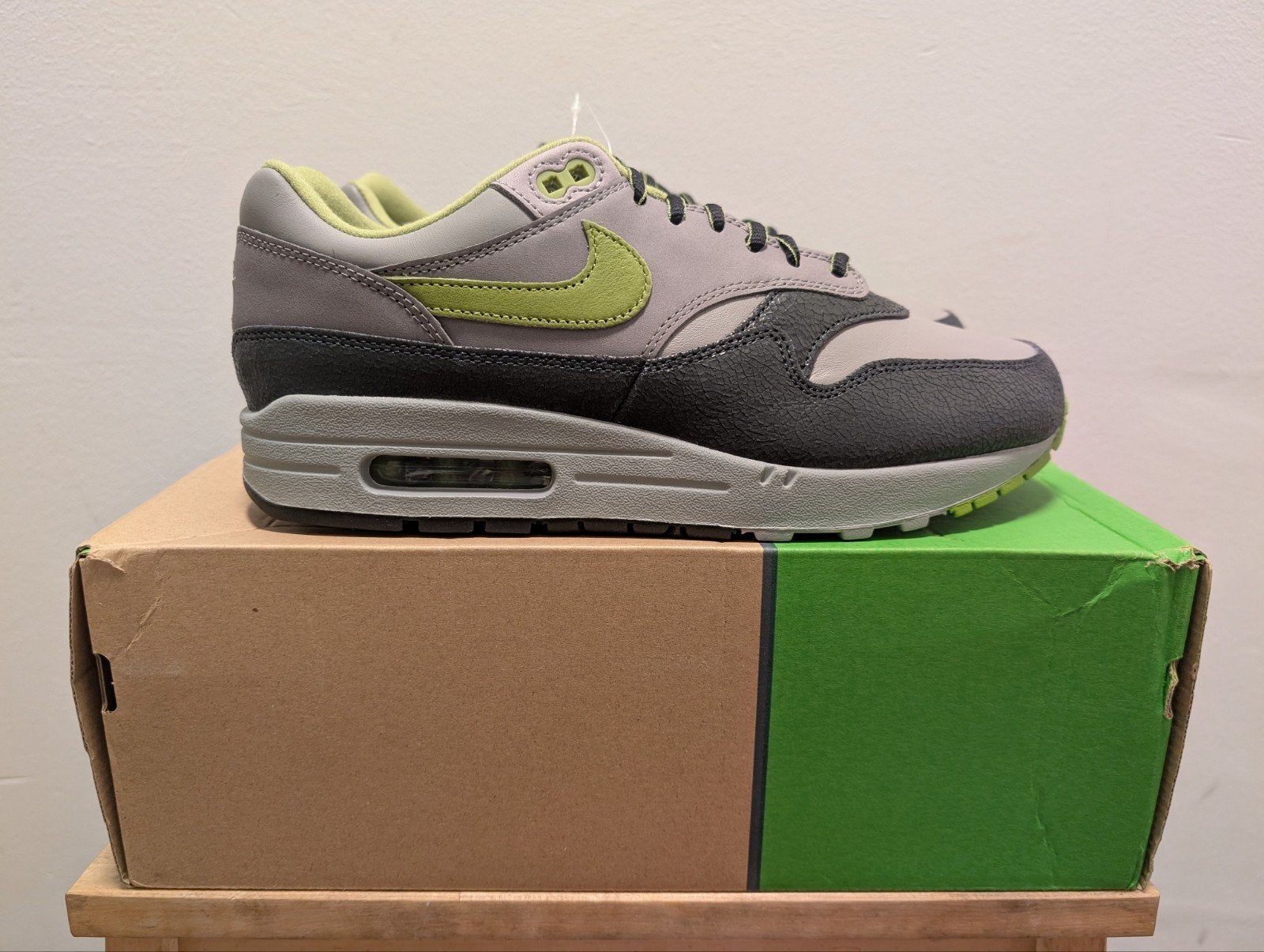 Nike Air Max 1 HUF Pear Green (2024) 43, Nike air max, Overige kleuren, Nieuw, Ophalen of Verzenden
