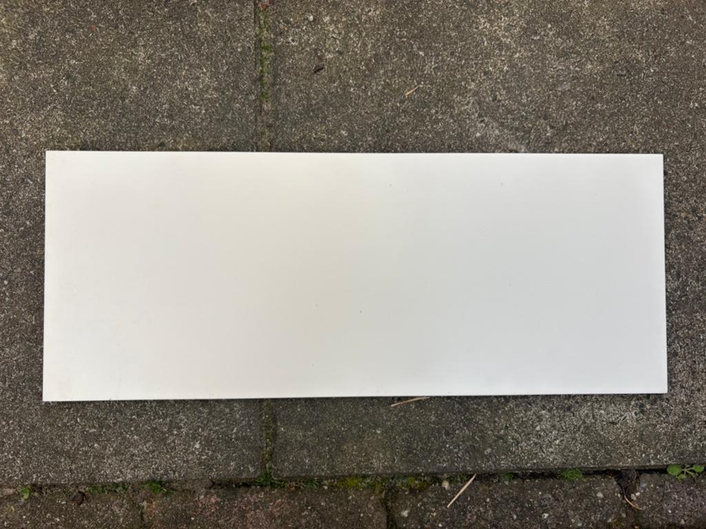 20 Stuks witte (badkamer)tegels 20x50cm, Ophalen, 40 tot 60 cm, Nieuw, Minder dan 5 m²