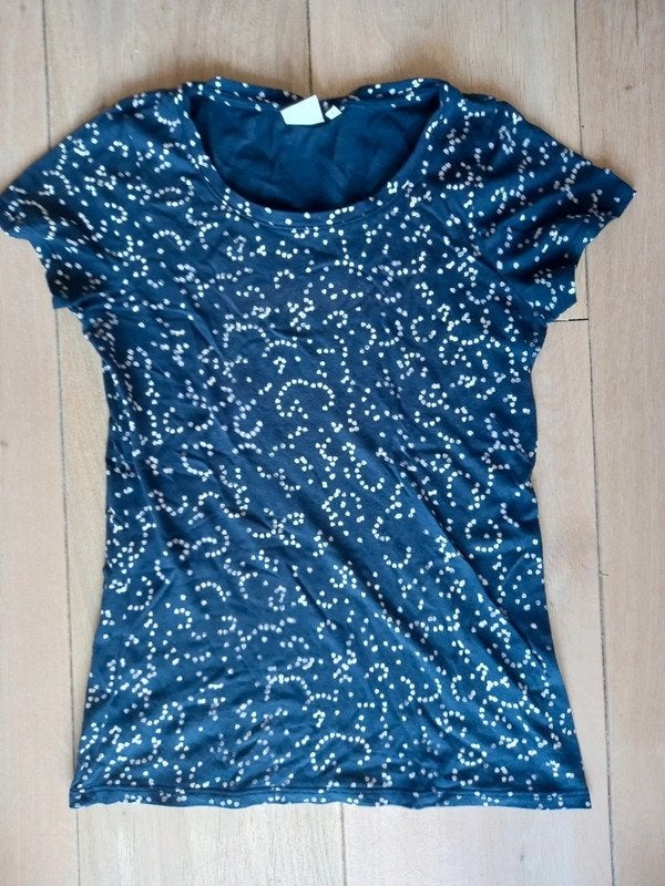 T-shirt van Anti blue. Maat S, Anti Blue, Blauw, Ophalen of Verzenden, Zo goed als nieuw