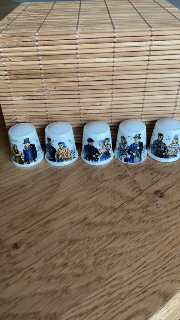 Klederdracht vingerhoedje vingerhoedjes vingerhoedjes, Verzenden, Nieuw, Porselein, Nederland