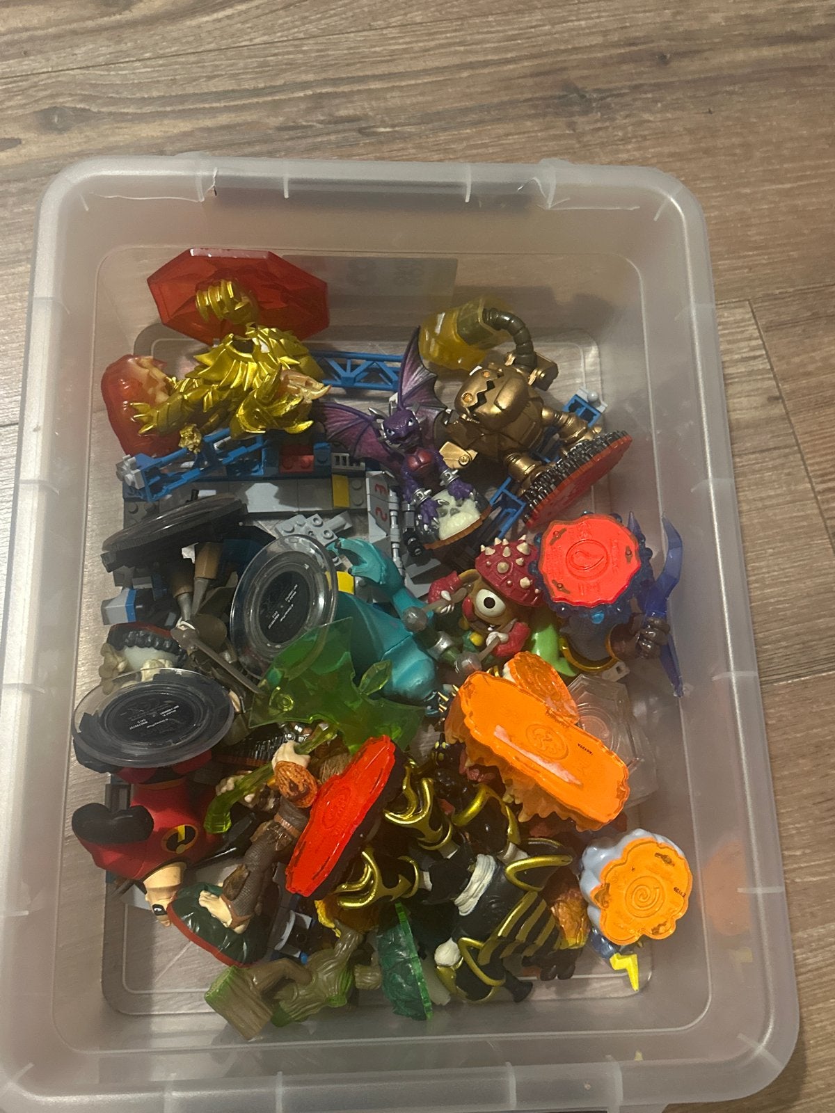 Skylanders & Disney Infinity Wii Bundel met Figuren en Porta, Gebruikt, 2 spelers, Eén computer, Vanaf 7 jaar