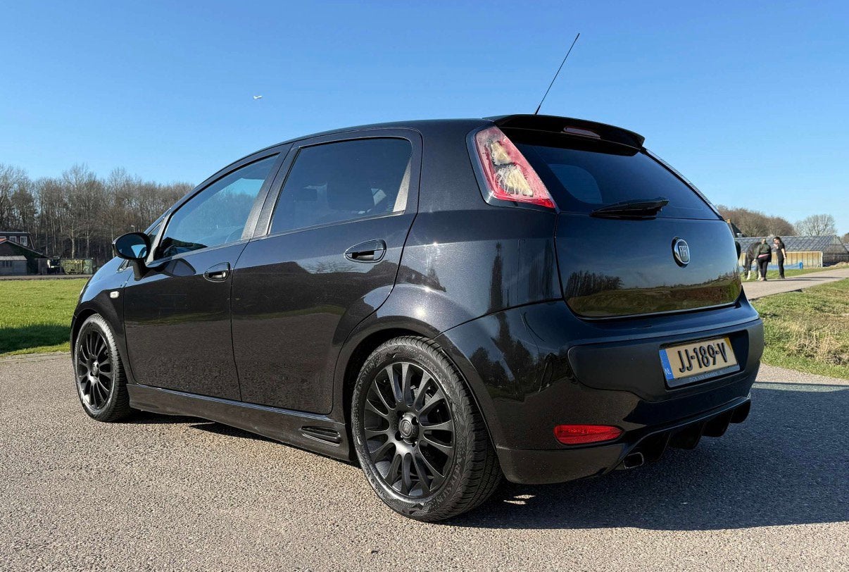 Fiat Punto 1.4 5DR 2010 Zwart, Ophalen, Zwart