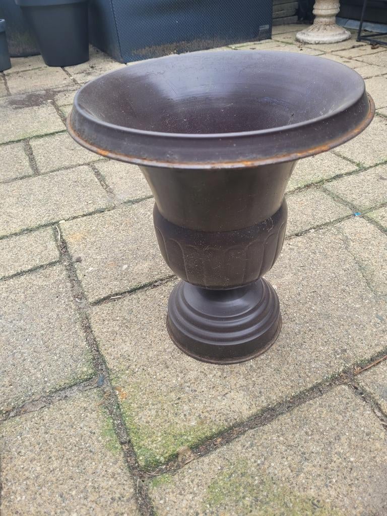 Verroeste bloempot voor in de tuin - Alleen ophalen, Tuin en Terras, Bloempotten, Gebruikt, Rond, Minder dan 40 cm, Metaal