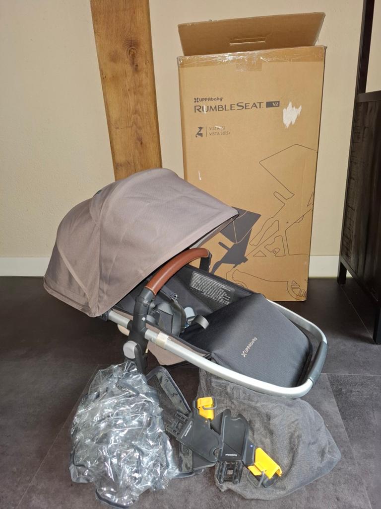 Uppababy Vista V2 rumble seat Theo, Kinderen en Baby's, Buggy's, Ophalen of Verzenden, Zo goed als nieuw, Regenhoes
