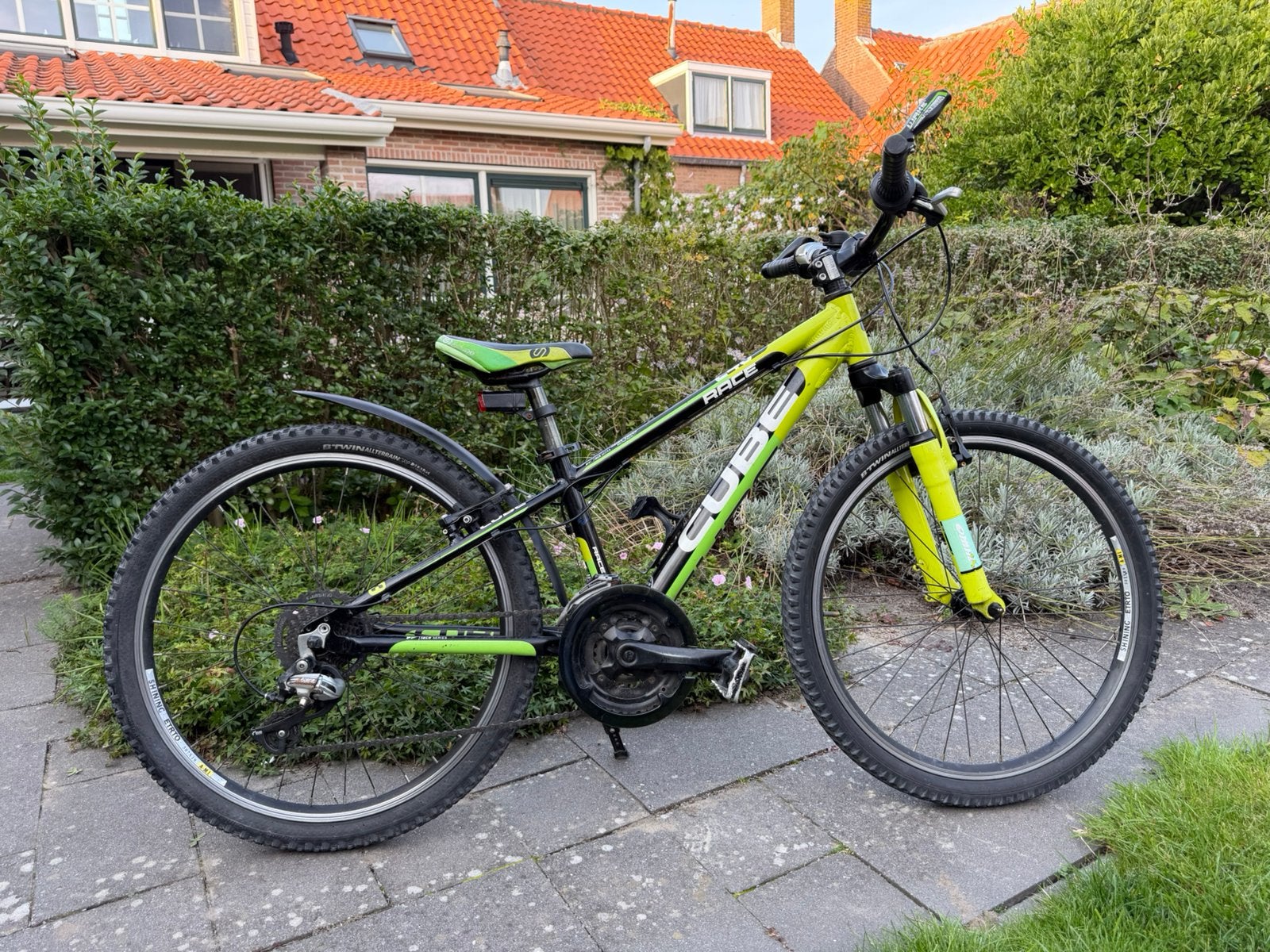 Cube race 240 mountainbike