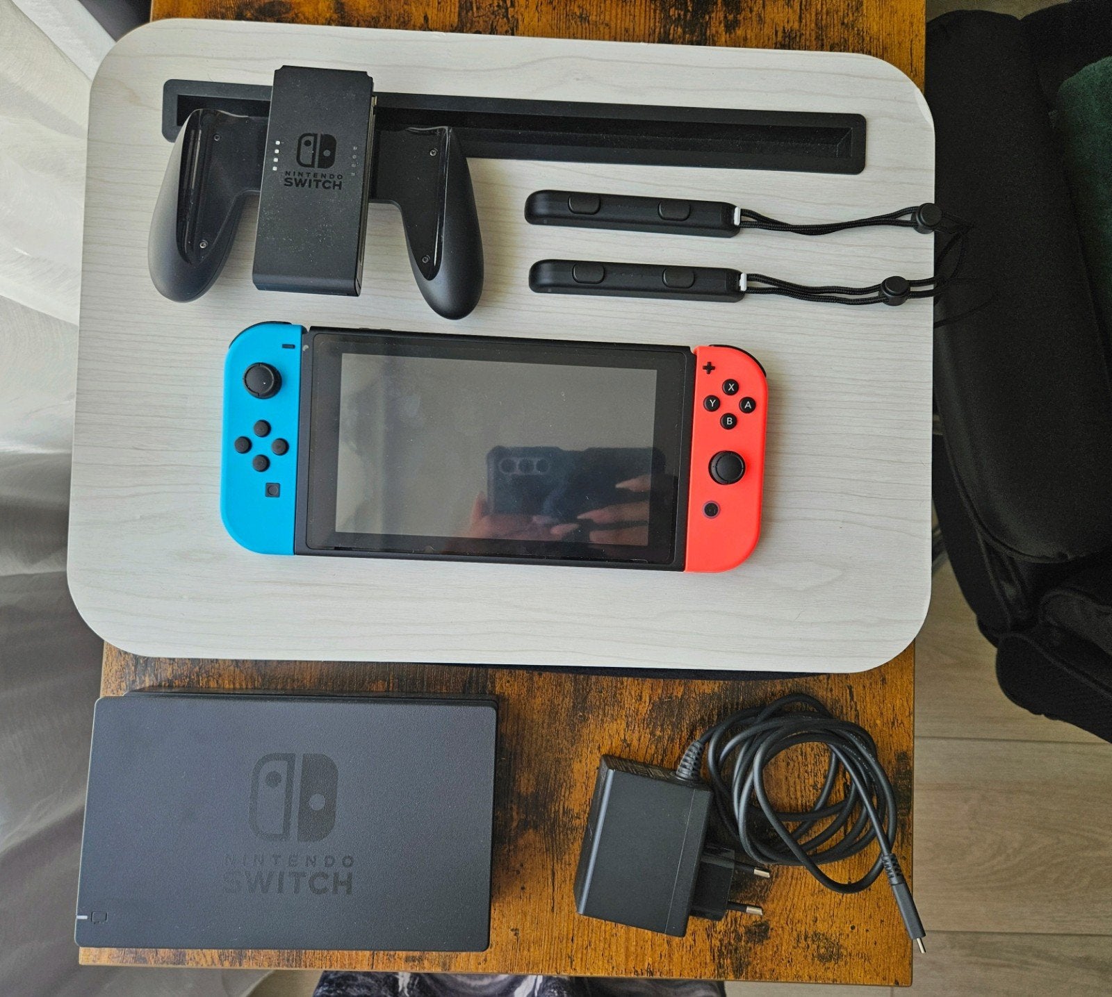 Nintendo Switch Rood en Blauw MET BON, Ophalen, Met 2 controllers, Zo goed als nieuw, Switch Original