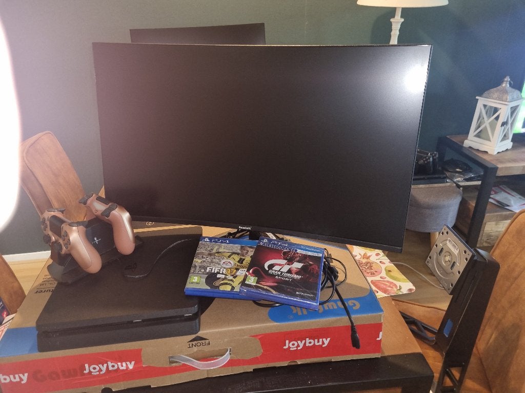 PS4 slim 1tb, Met games, Met 2 controllers, Ophalen of Verzenden, Zo goed als nieuw