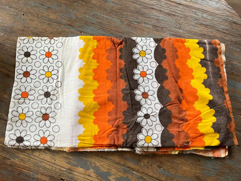 Vintage stof met bloemenpatroon - Oranje, geel, bruin, Overige materialen, Gebruikt, Oranje, Ophalen of Verzenden