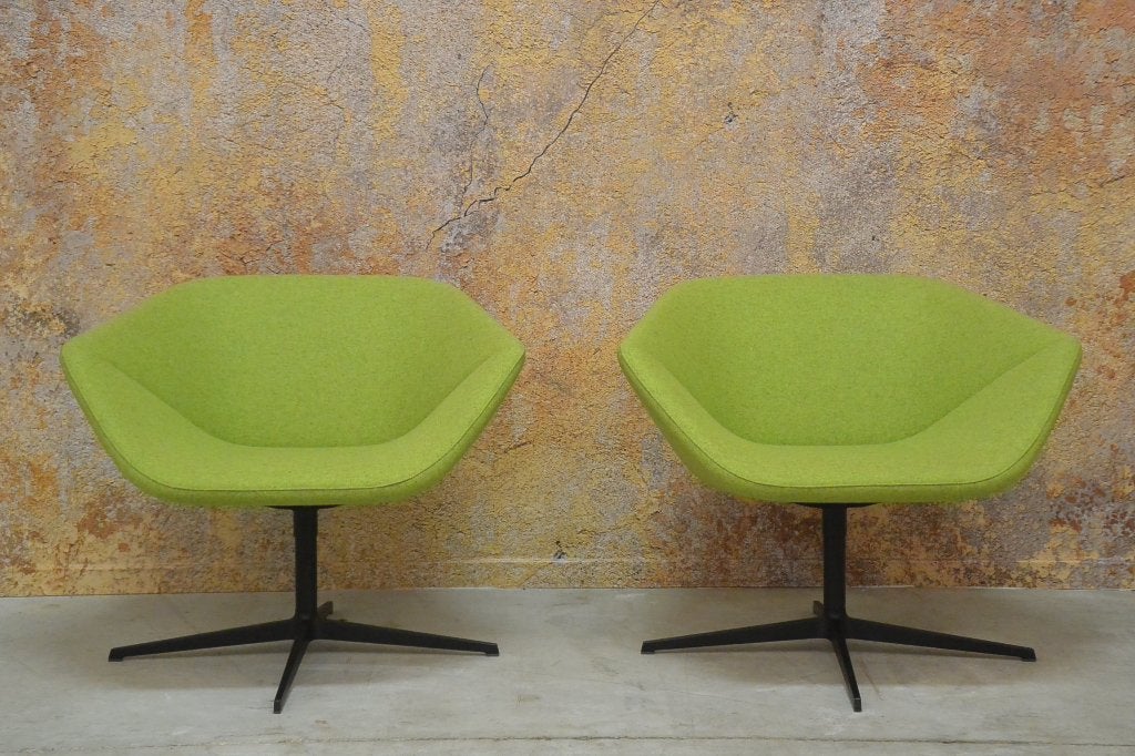ZGANieuw! groene stoffen Montis Ella design draaifauteuil, Montis, Montis, 75 tot 100 cm, Ophalen of Verzenden