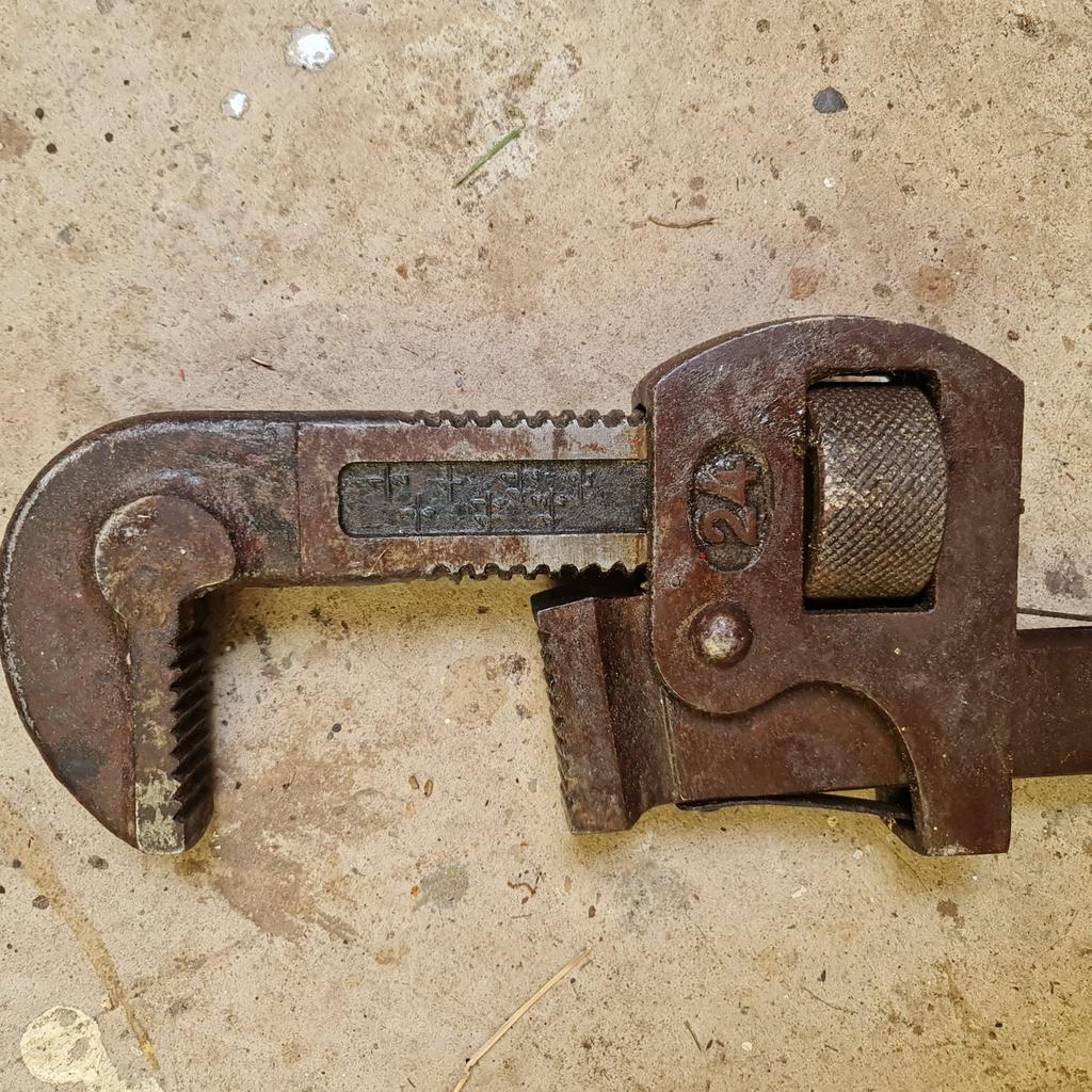 Pipe wrench 24 - Neurona, Ophalen, Zo goed als nieuw