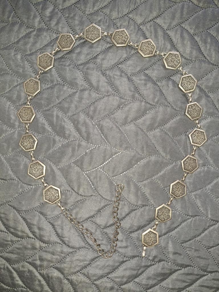 OUDE VINTAGE METALEN CEINTUUR HEUP OF TAILLE.1.10 CM.LANG, Ophalen of Verzenden, Zo goed als nieuw, Zilver, Overige materialen