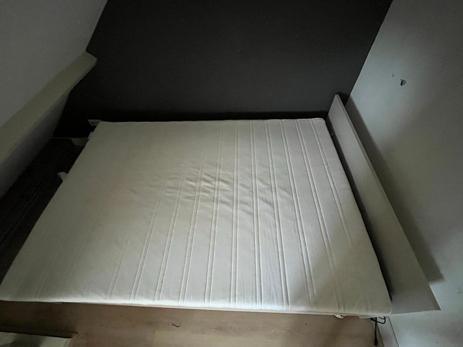 IKEA GURSKEN bed 140 cm icm hoogwaardige topper - z.g.a.n., Ophalen, Wit, Tweepersoons, 140 cm