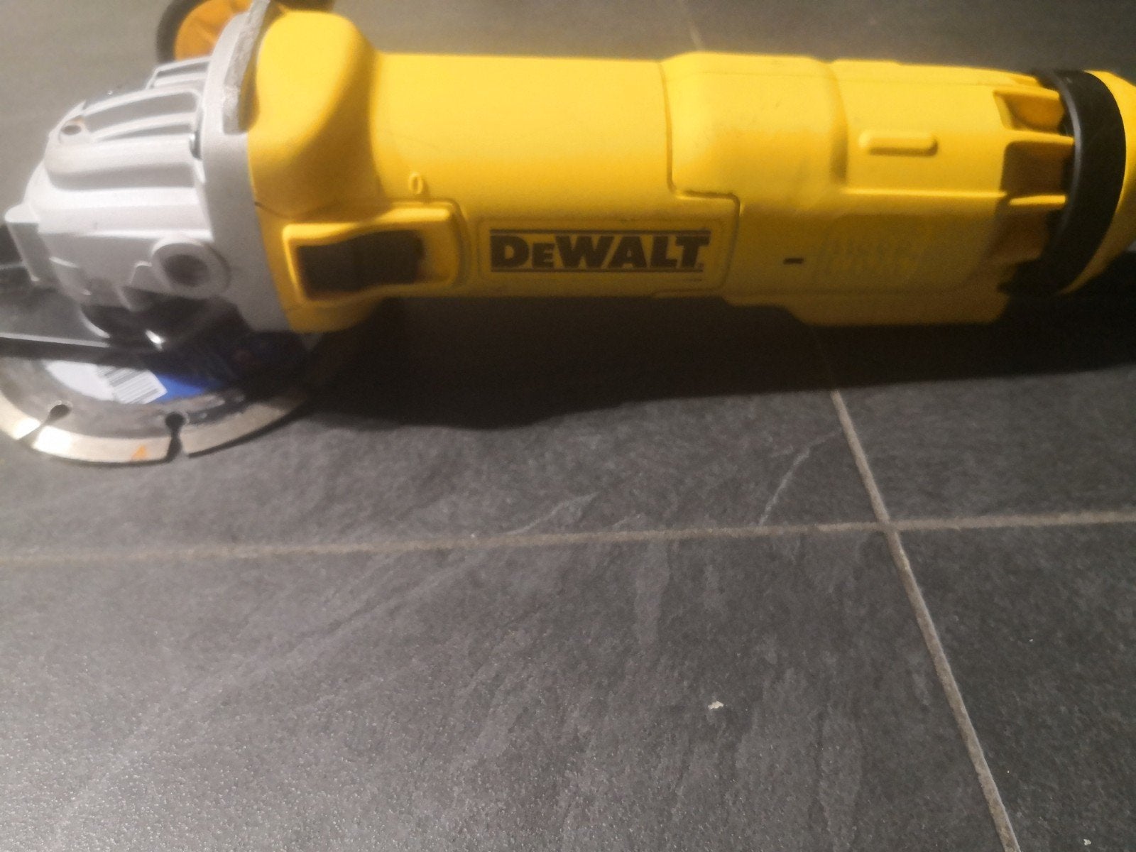 DeWalt DWE4207-QS Haakse Slijpmachine 1010W, Doe-het-zelf en Verbouw, Ophalen of Verzenden