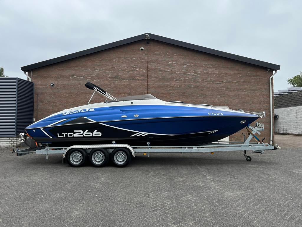 Crownline 266 LTD 7.4 GI volvo penta ( nieuwe trailer ), Watersport en Boten, Speedboten, Binnenboordmotor, Ophalen of Verzenden
