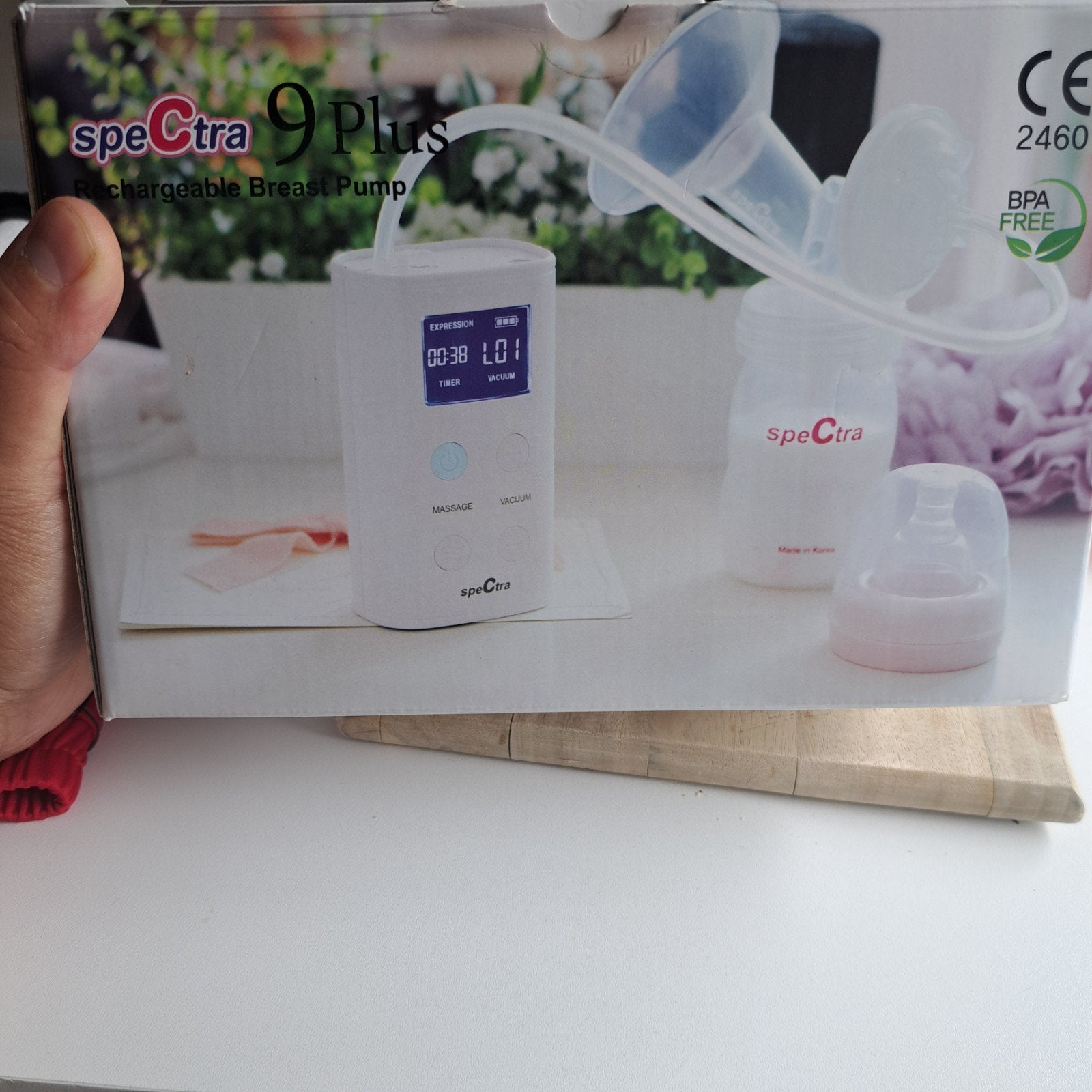 Spectra 9 Plus borstkolf met Medela tepelhoedjes, Ophalen of Verzenden, Zo goed als nieuw