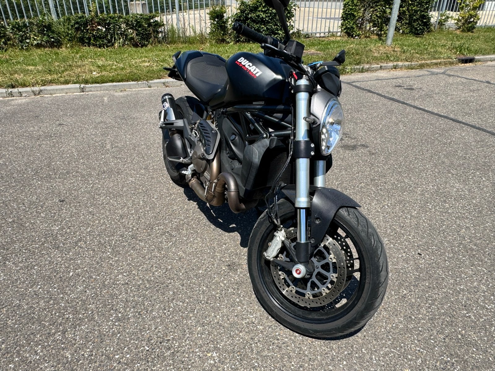 Ducati Monster 821 - Carbon, Termignoni, Motoren, 2 cilinders, Sportuitlaat, Gebruikt, Particulier