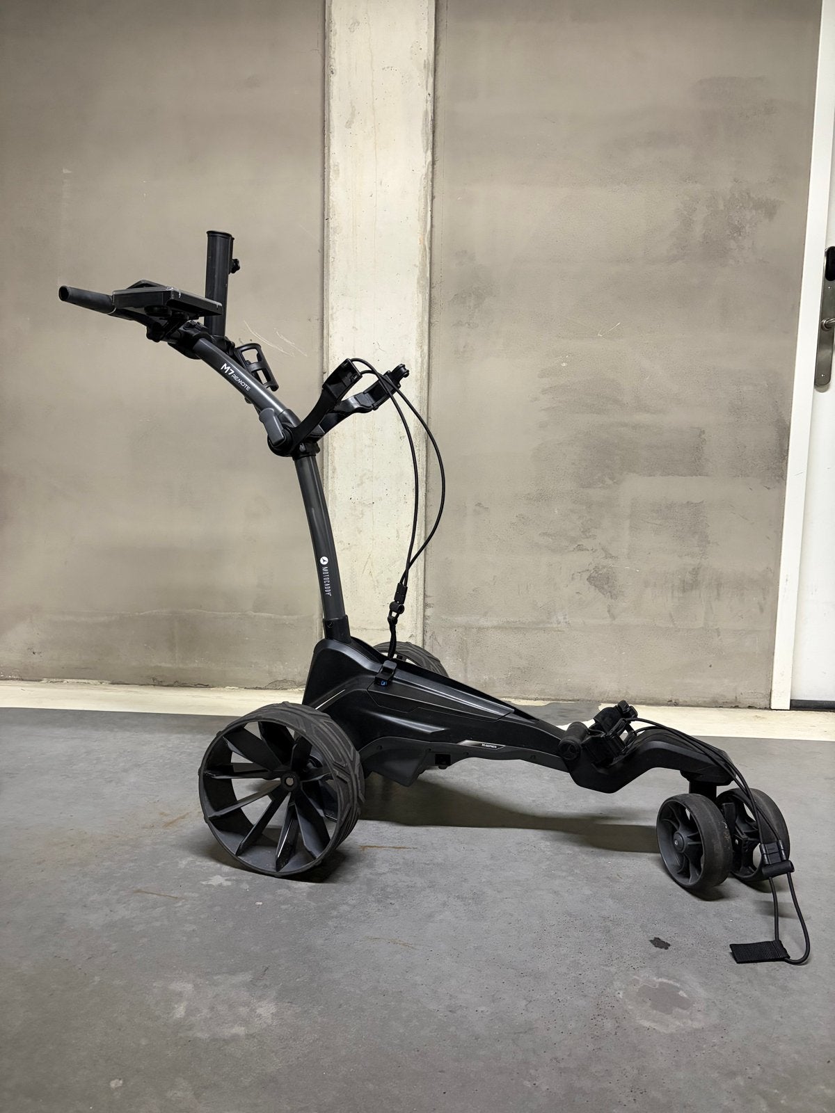 MotoCaddy M7 Ultra Remote Golftrolley 2026, Sport en Fitness, Golf, Ophalen of Verzenden, Zo goed als nieuw, Golfkar, Overige merken
