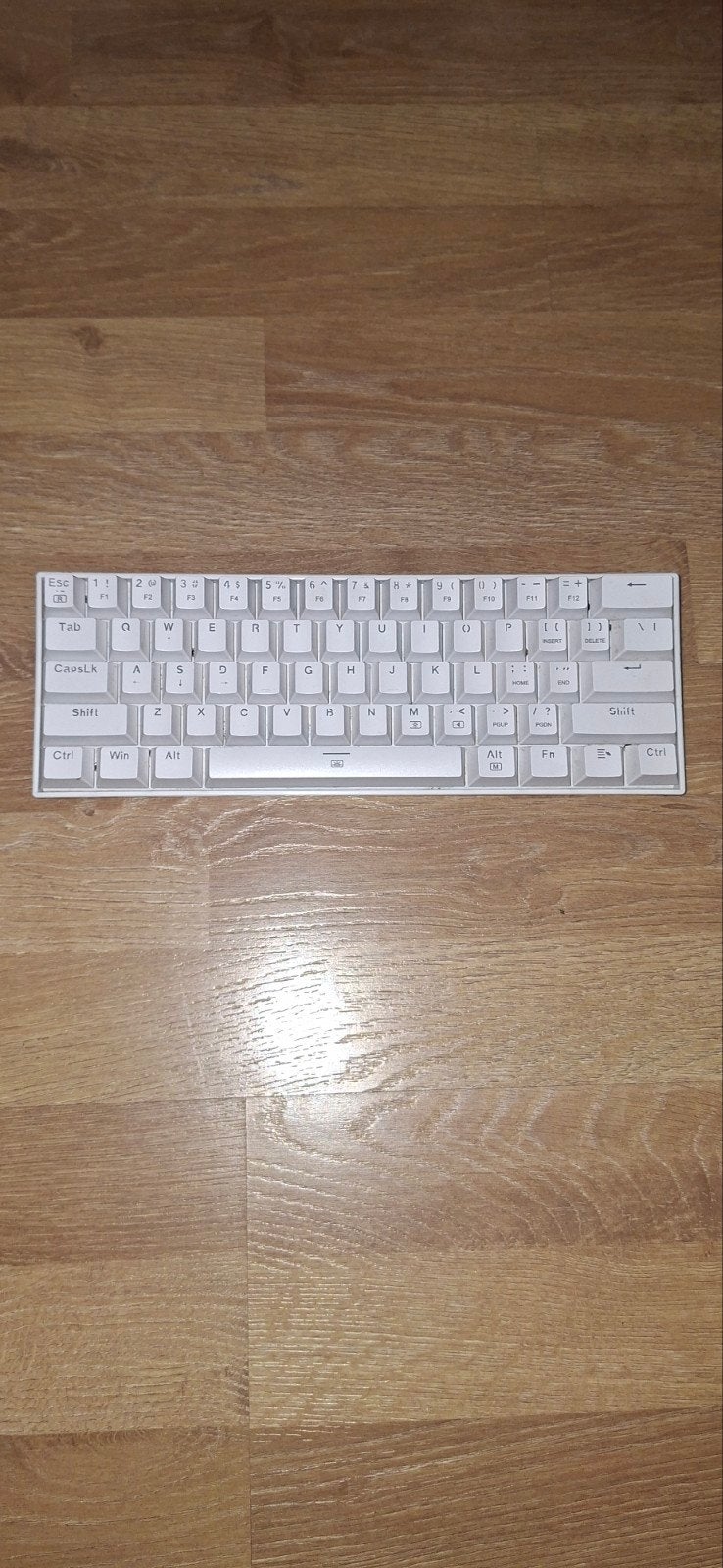 Redragon 60% RGB Toetsenbord met Creamy Switches, Computers en Software, Ophalen of Verzenden, Zo goed als nieuw, Qwerty, Bedraad